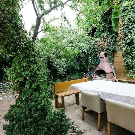 בית נופש Garden Nature House In The Center Of Istanbul איסטמבול